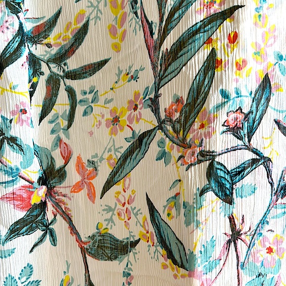 Lauren Conrad Boho Floral Cream Colored Wispy Keyhole Short Sleeve Top *Size L* - Picture 5 of 6